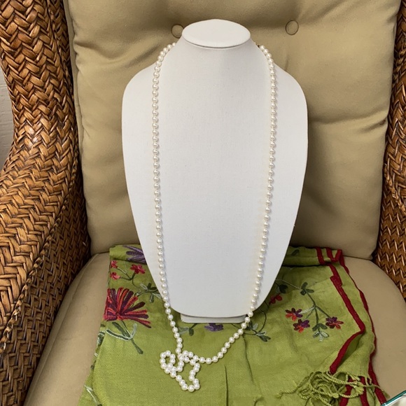 Vintage Marvella Pearl Necklace 54 inch - Picture 4 of 9